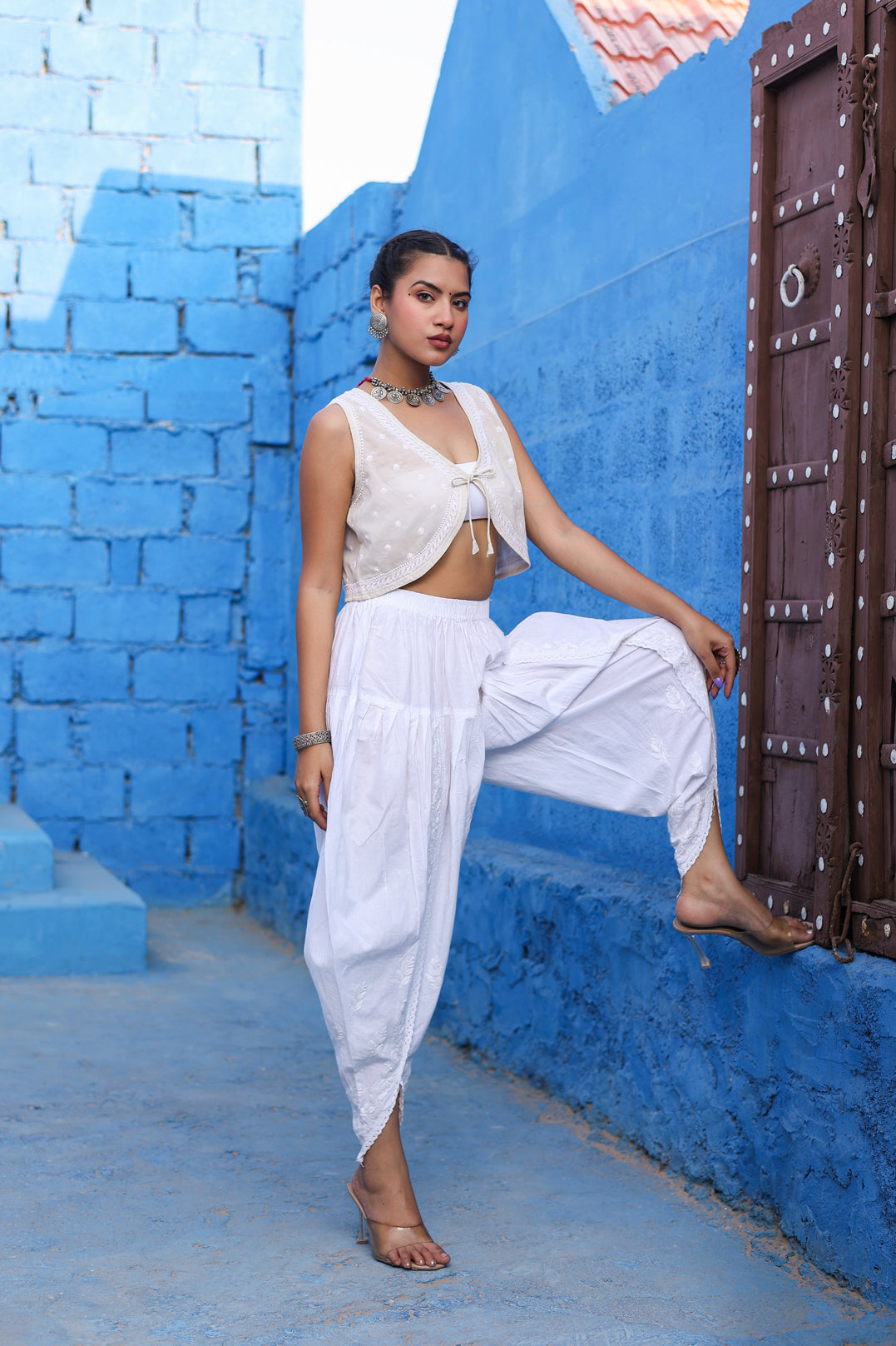 Chikankari Short Shrug(Beige)