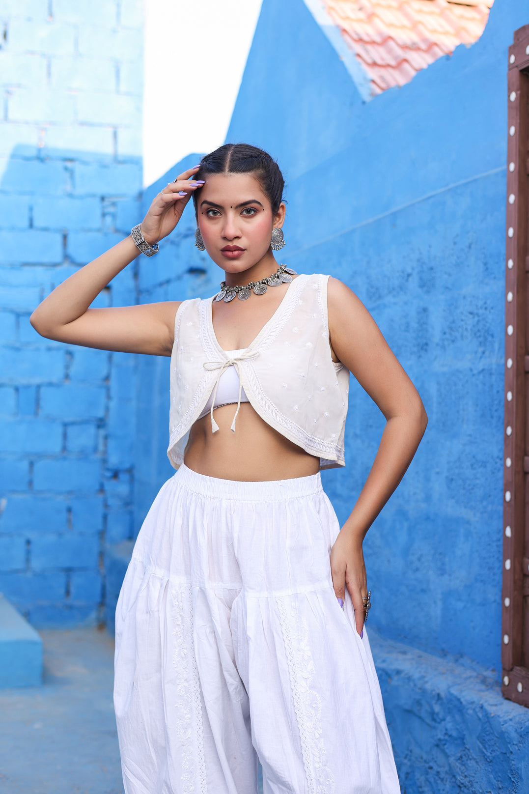 Chikankari Short Shrug(Beige)